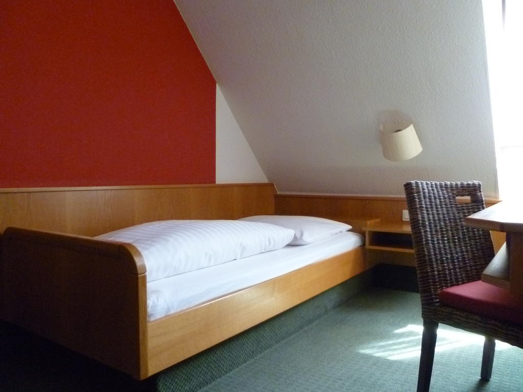 Gasthaus Zum Specht Hoesbach Room photo