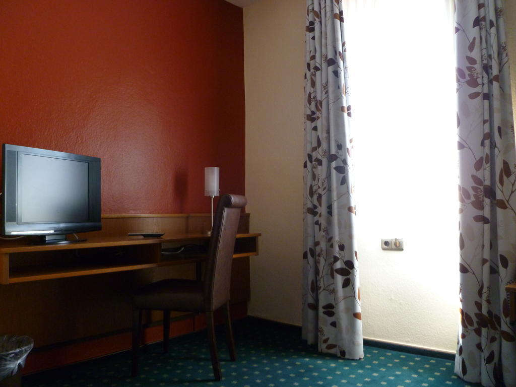 Gasthaus Zum Specht Hoesbach Room photo
