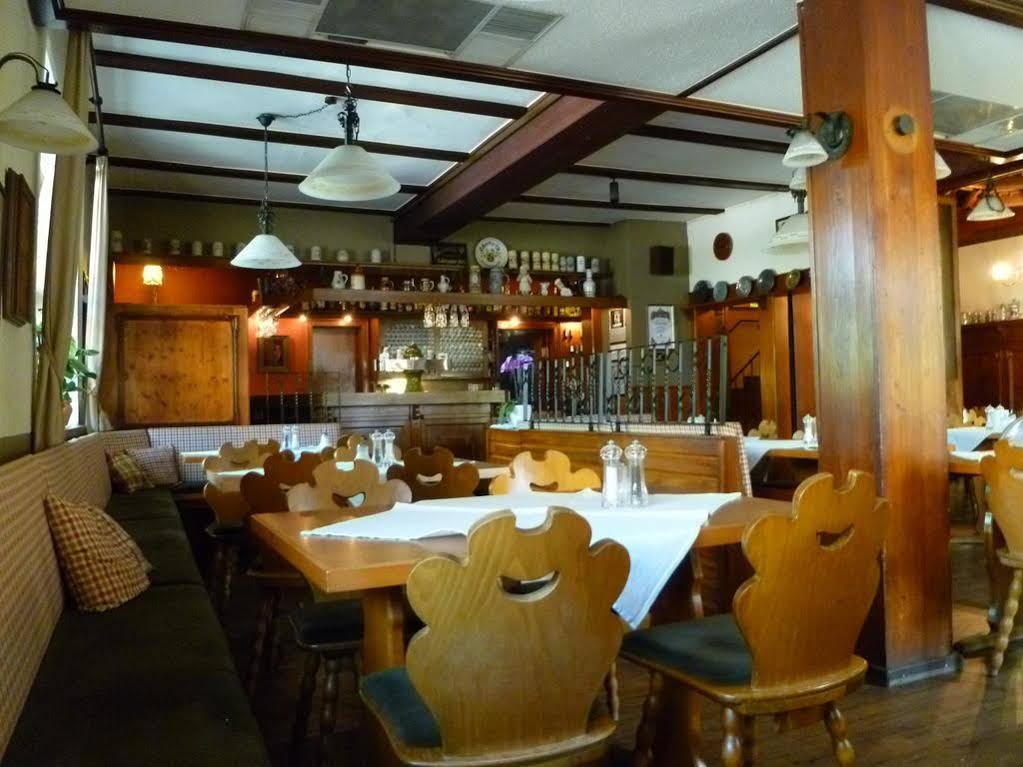 Gasthaus Zum Specht Hoesbach Exterior photo